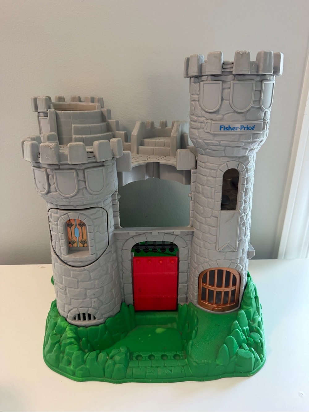 Vintage Fisher-Price 1994 Great Adventures Castle Playset Not Complete Pre-Owned